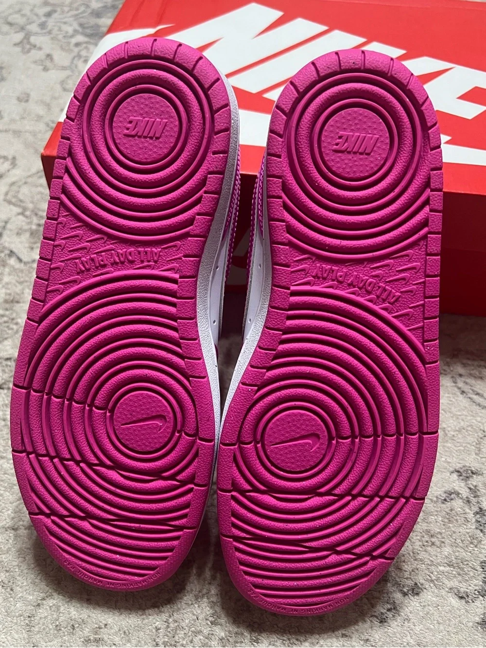Nike Court Borough Low Recraft sneakers white & laser fuchsia